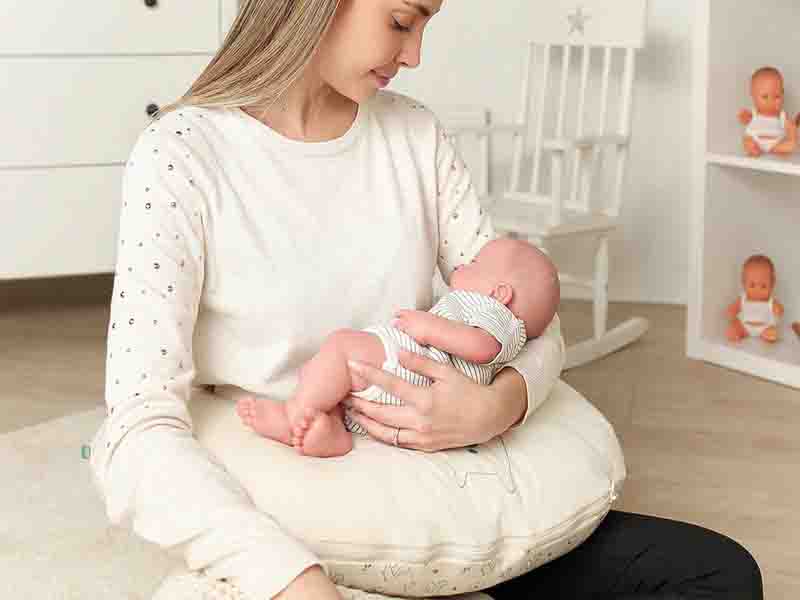 The 15 best nursing pillows to use with your baby
